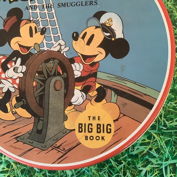Adorable Mickey and Minnie Mouse cookie tin, vintage condition - Picture 9 of 12